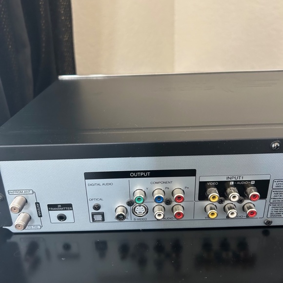 LG RC897T DVD Recorder/ VCR Recorder. Excellent condition - Picture 16 of 16